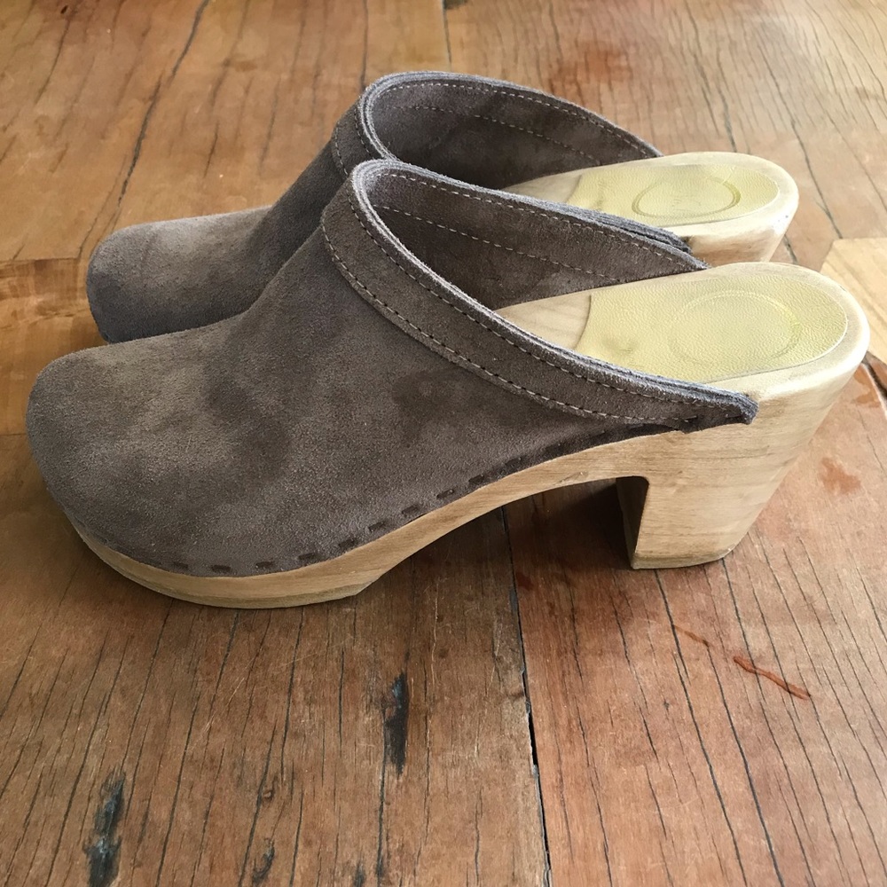No.6 Suede Old School Clog on Mid Heel Size 8 wide
